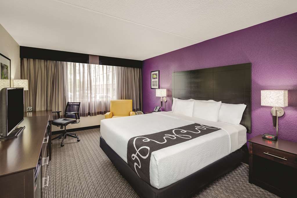 La Quinta By Wyndham Clifton/rutherford Hotel